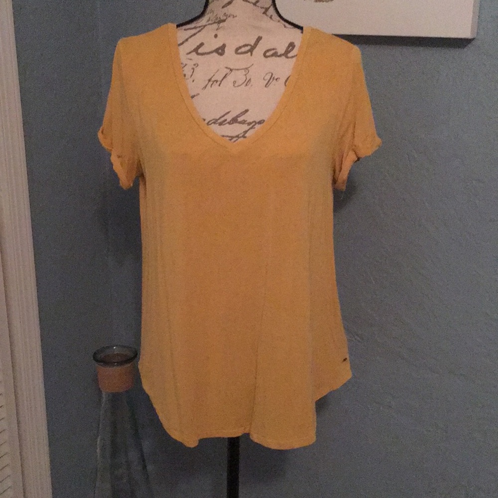Soft and sexy mustard yellow T-shirt